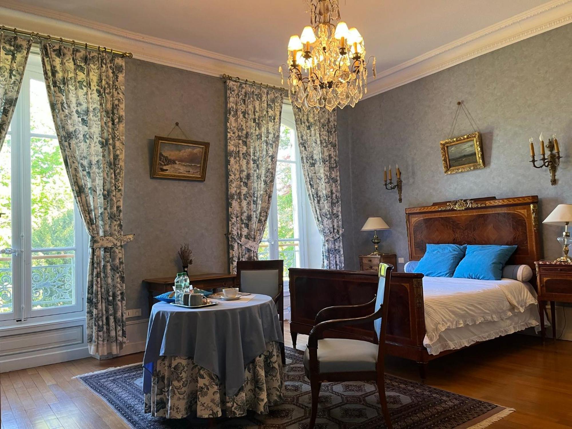 Demeure Des Payratons Bed & Breakfast Saint-Gerand-le-Puy Eksteriør bilde